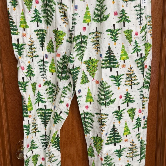 Old Navy Other - NWT Women’s Old Navy Green Tree Print Pajama Pants